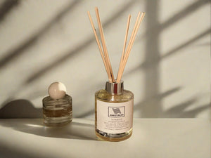 JAPANESE HONEYSUCKLE Reed diffuser